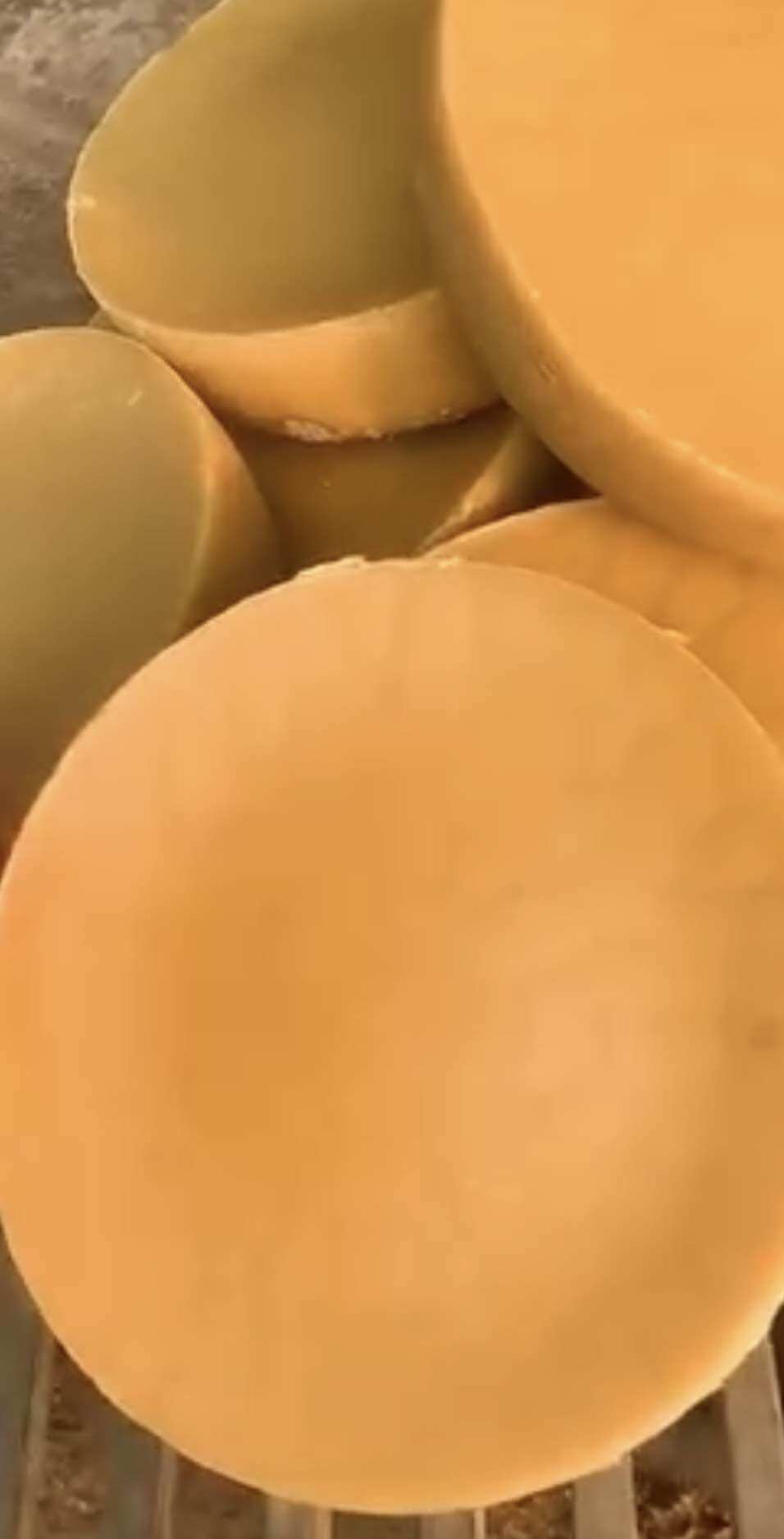 1 Kg Sáp Ong Cô Cục | Mật Ong Manbu