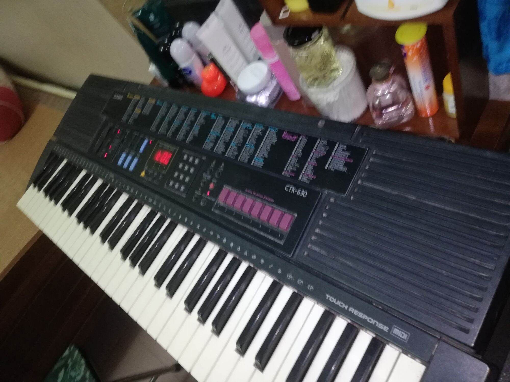 đàn organ Casio CTK 630