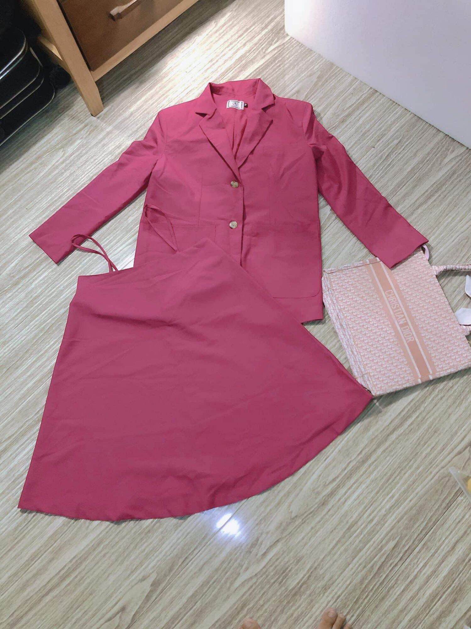 Váy + khoác vest
