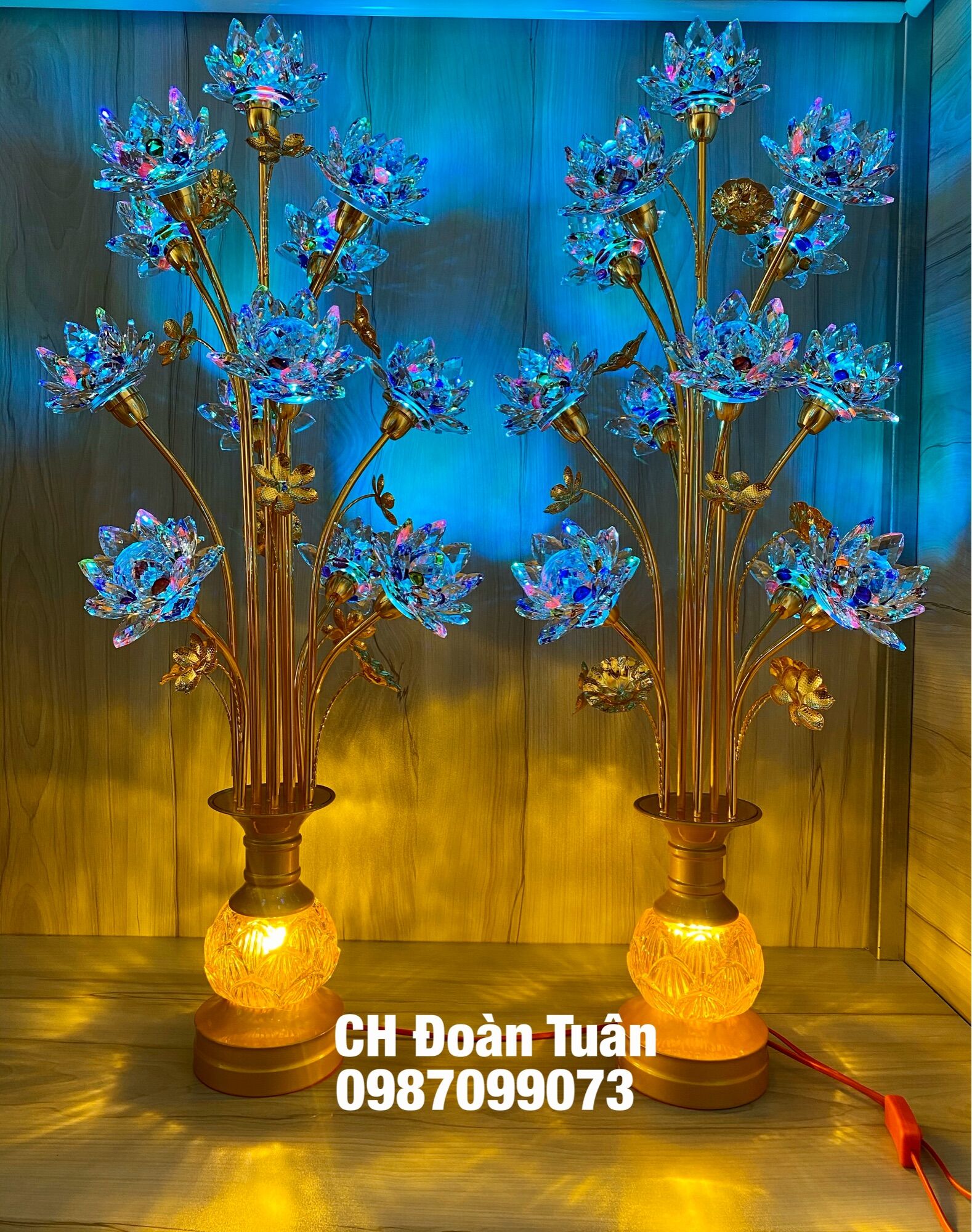 Cặp đèn bình bông hoa sen pha lê cao cấp - 13 bông pha lê cao cấp