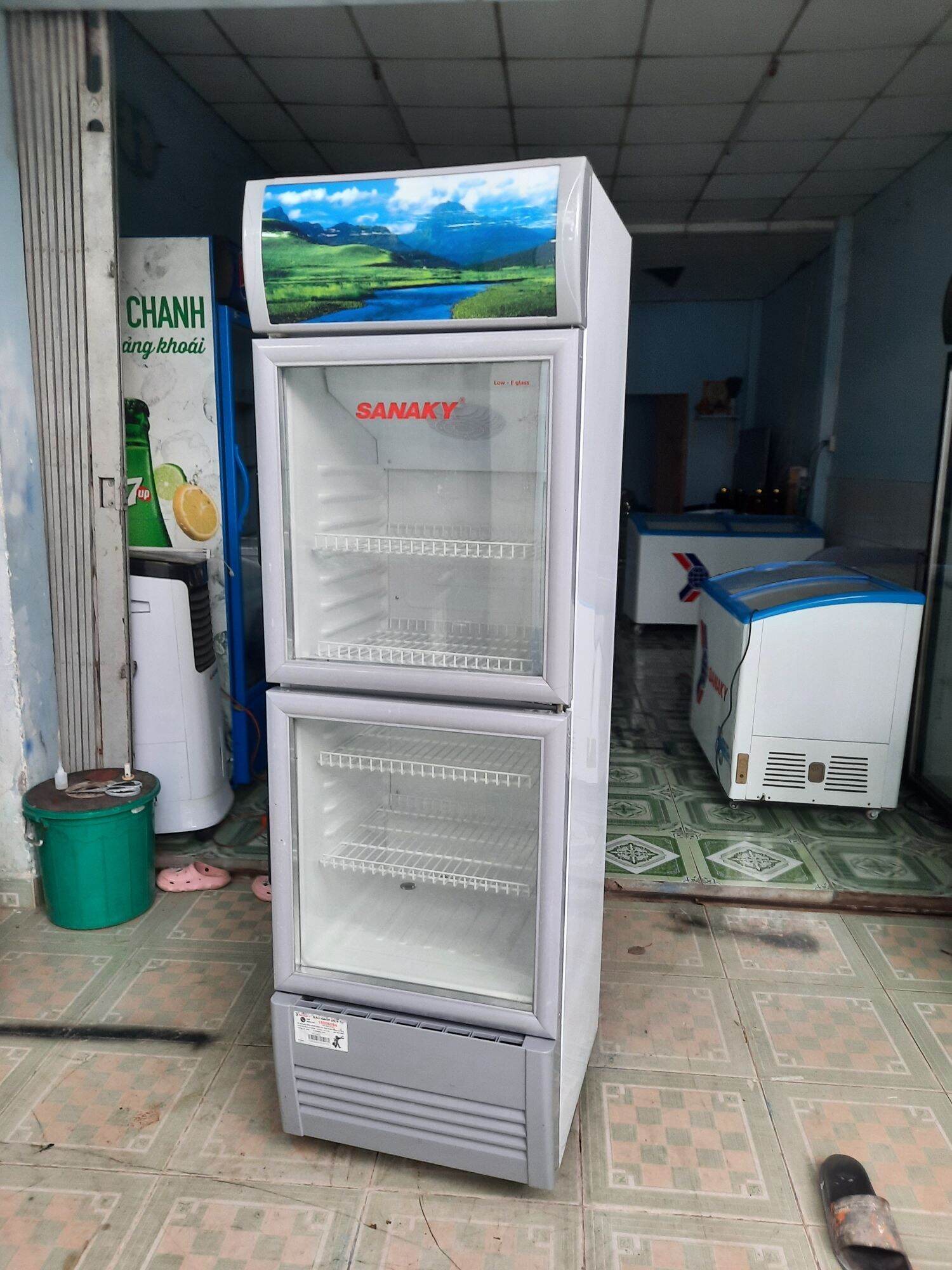 Tủ mát Sanaky
