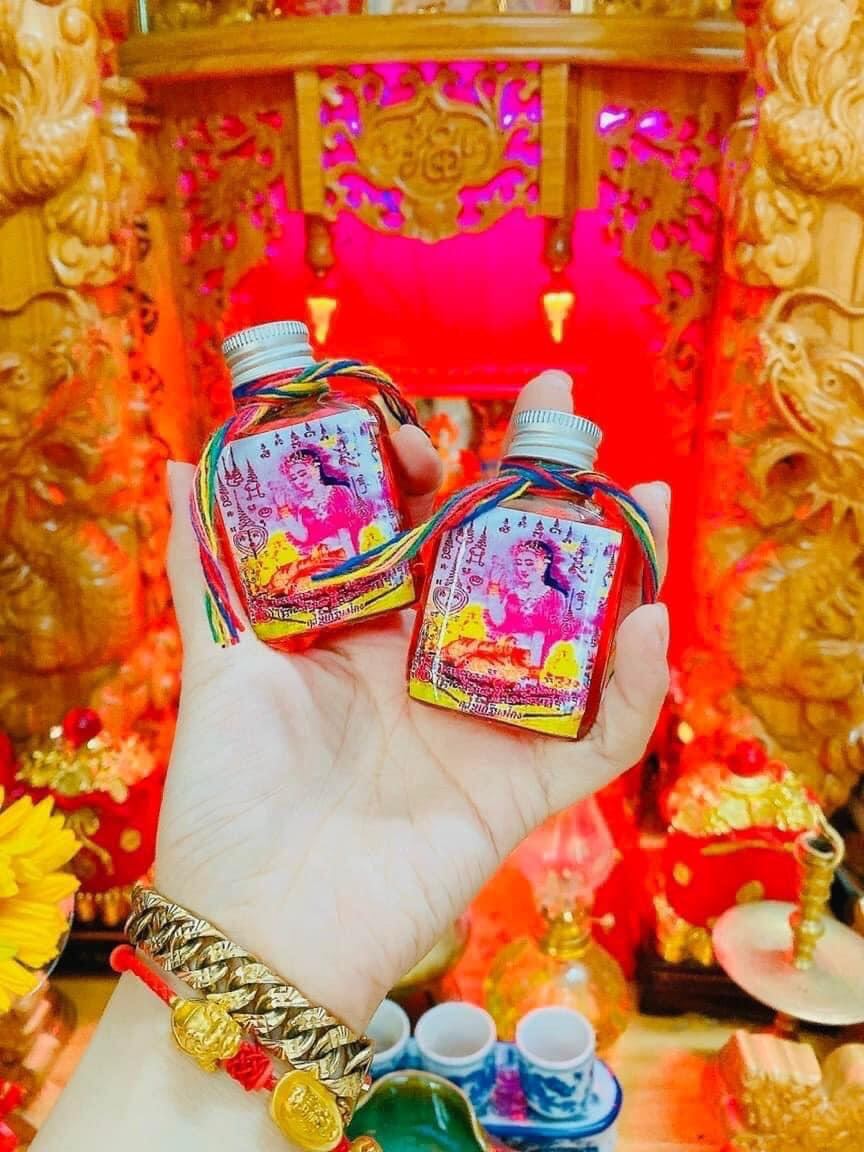 Dầu phép quyến rũ mê hoặc Thái Lan