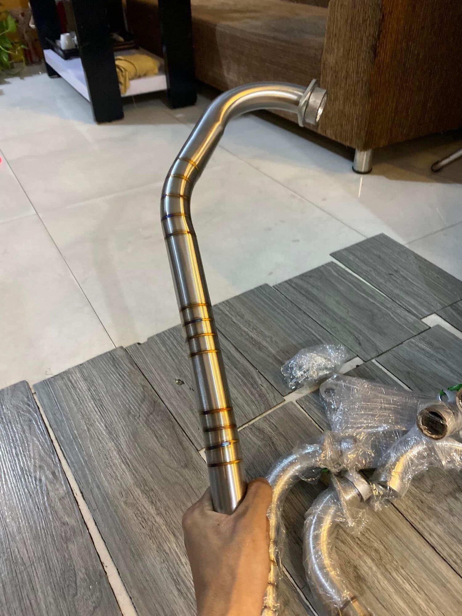 Cổ pô inox mối hàn titan gắn ex135