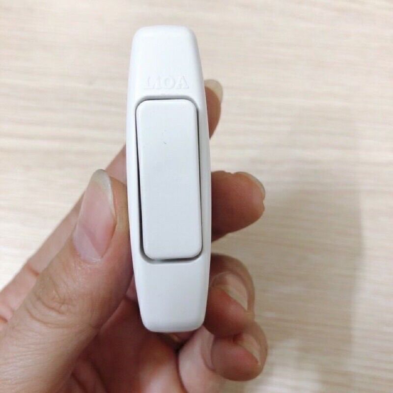 Công tắc quả nhót LIOA chính hãng.
