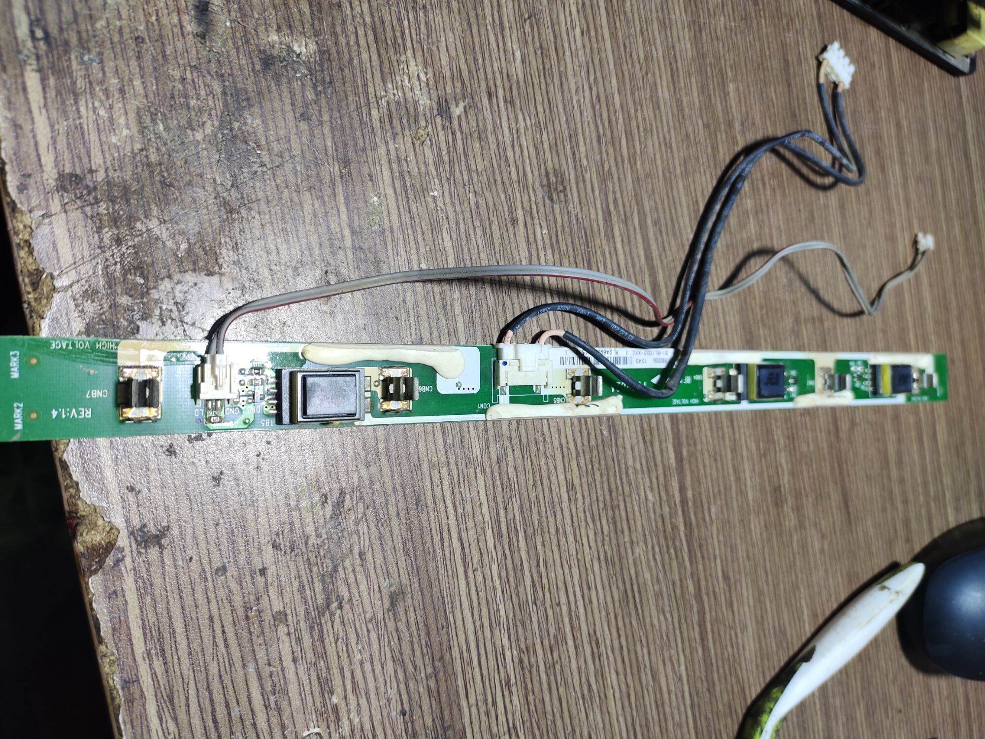 Bo cao áp tivi TCL 32B330