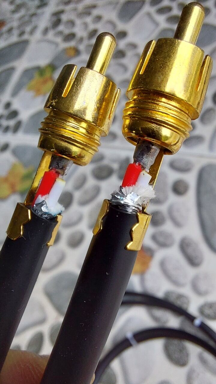 Dây tín hiệu jack 3.5mm-2 đầu bông sen av, dài 3m