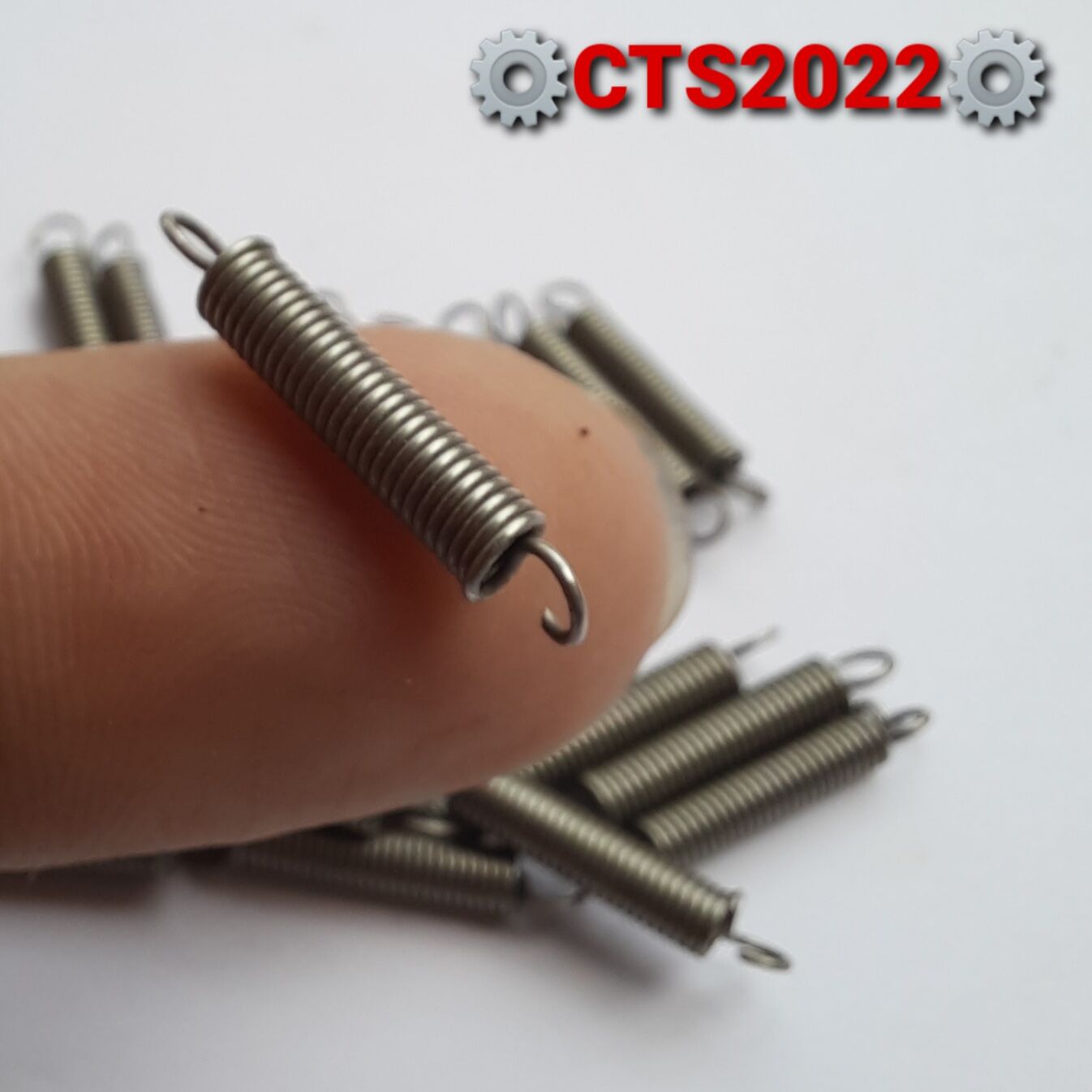 Lò xo kéo inox phi 3mm sợi 0.5mm