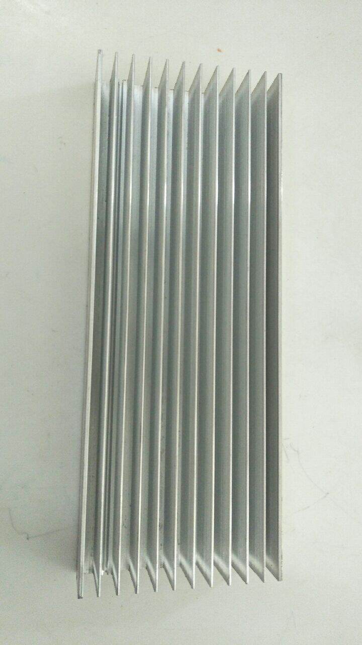 nhôm 12 cánh, dài 29 cm, cao 11 cm