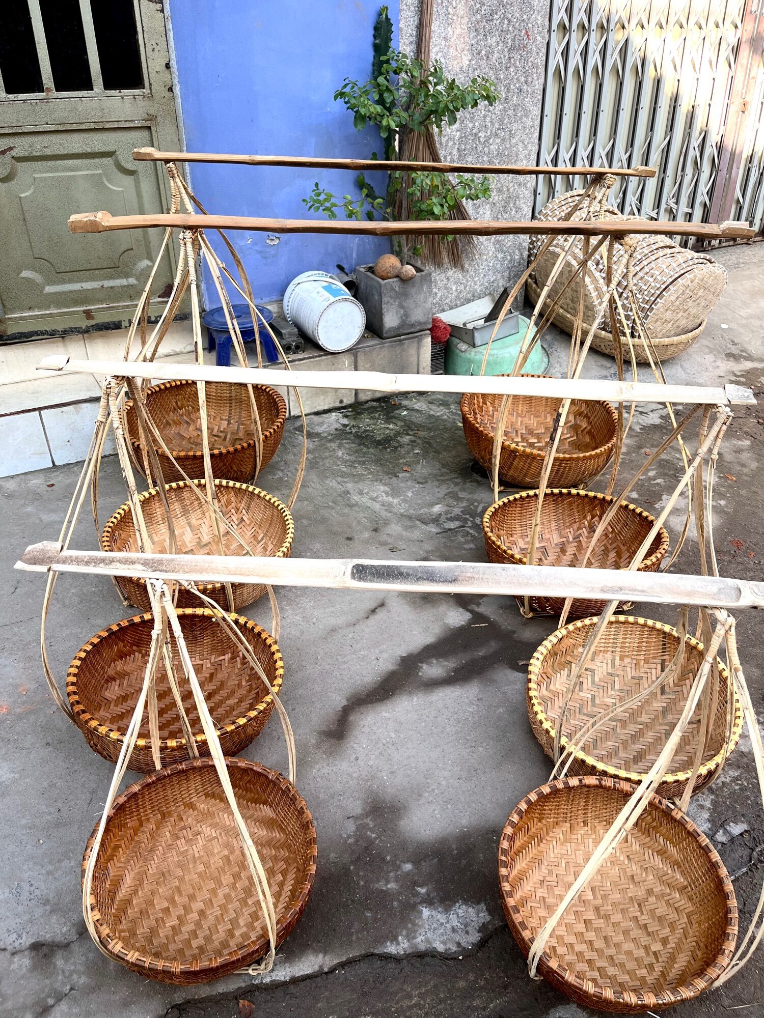 Quang gánh lớn trang trí Tết , trưng bay