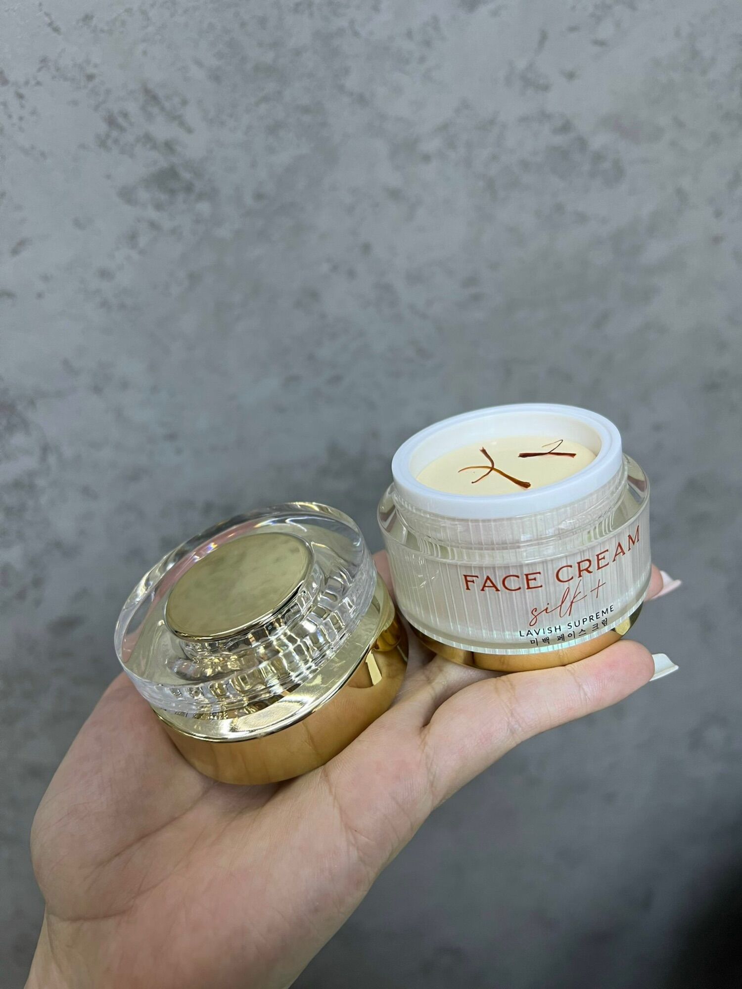 Face Lụa Kem Dưỡng Mặt Trắng Da