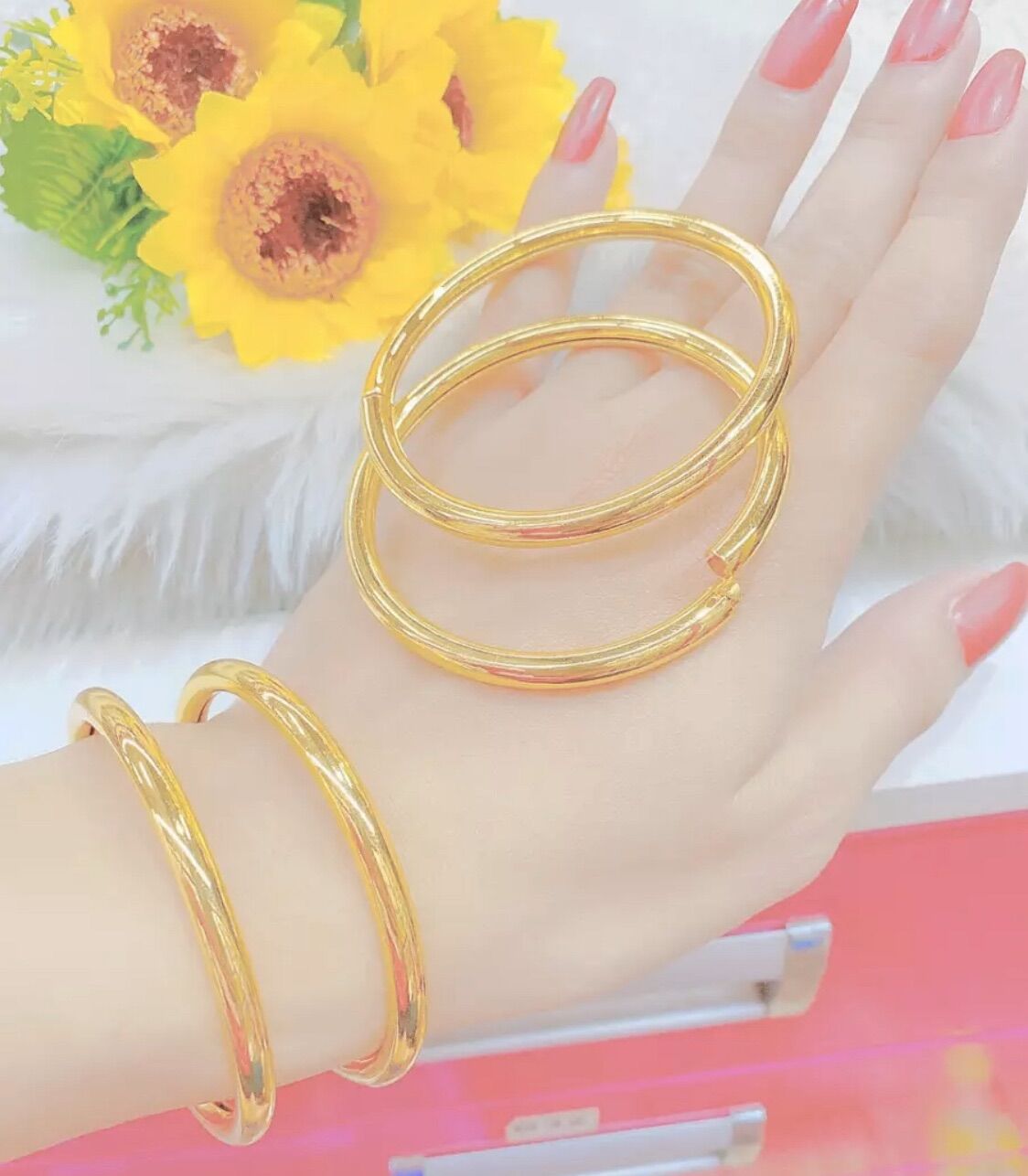 Vòng tay kiểu trơn mạ vàng 24k loại không khoá
