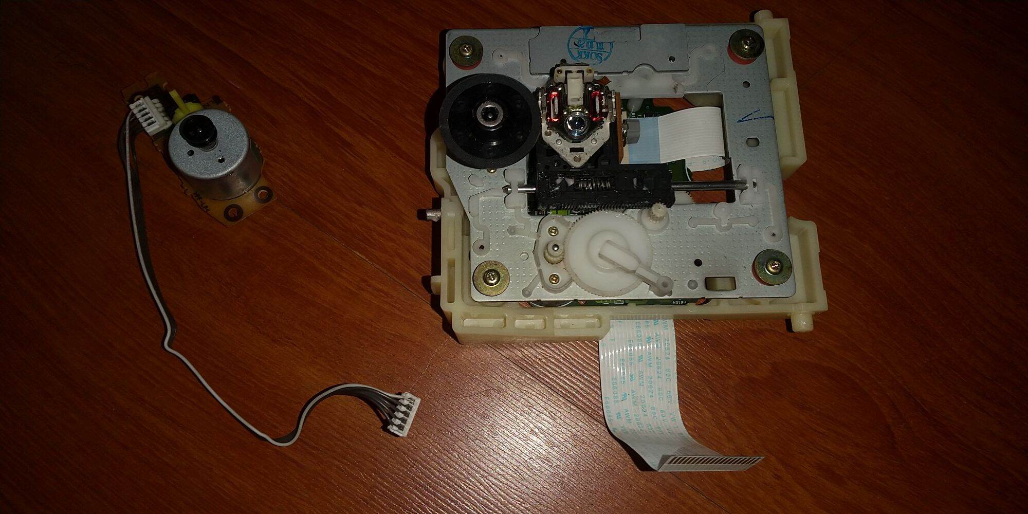 Bộ cơ + MẮT ĐỌC CD SONY KSS-213B tháo dàn Hi