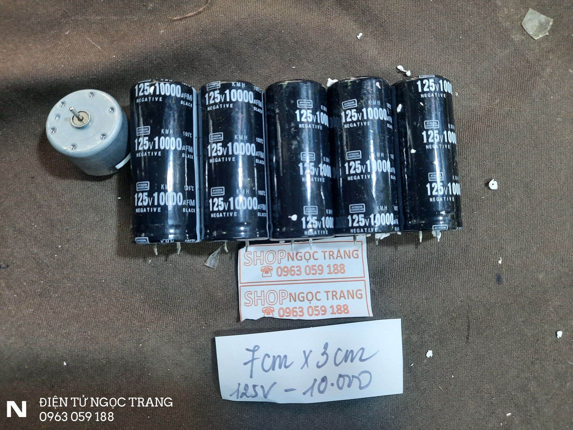Tụ 10000- 125v - giá 1 cái