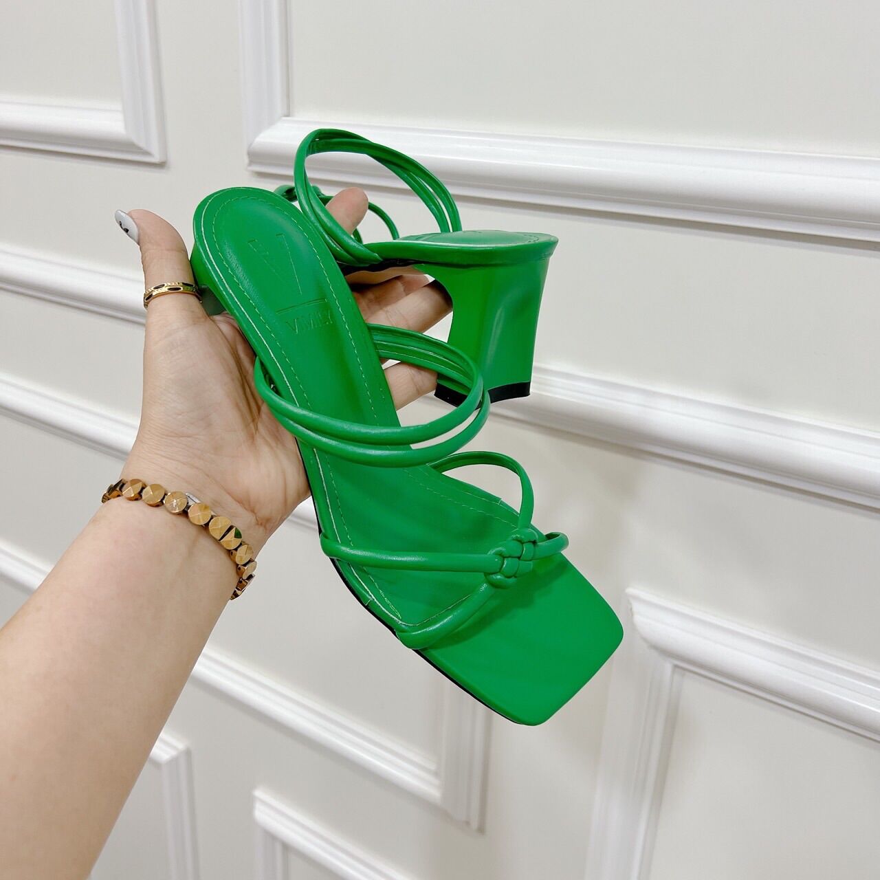 Guốc Dép Giày cao gót bản ngang nhỏ gút dây cao 7 phân