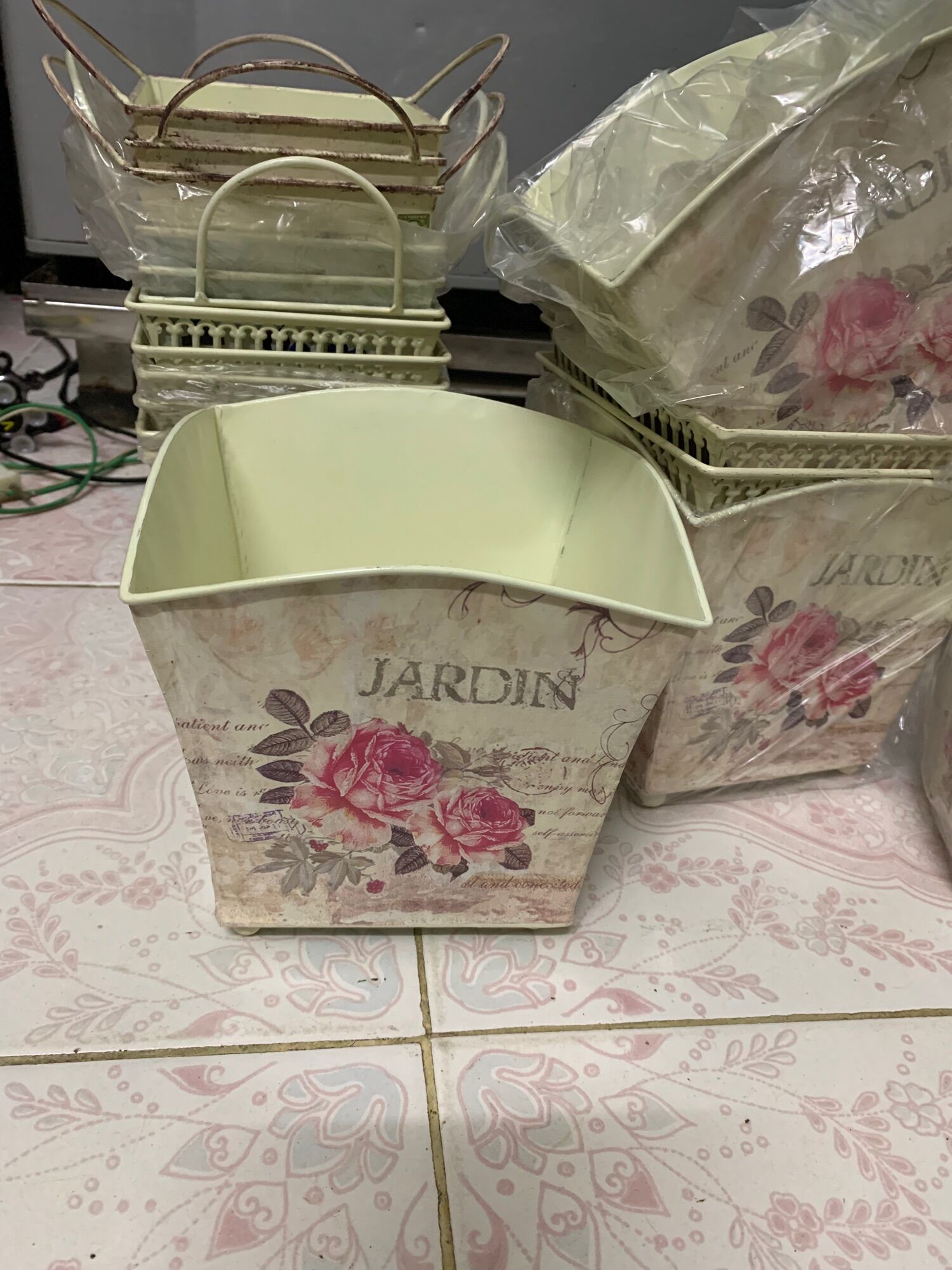 Xô thiếc vuông vintage