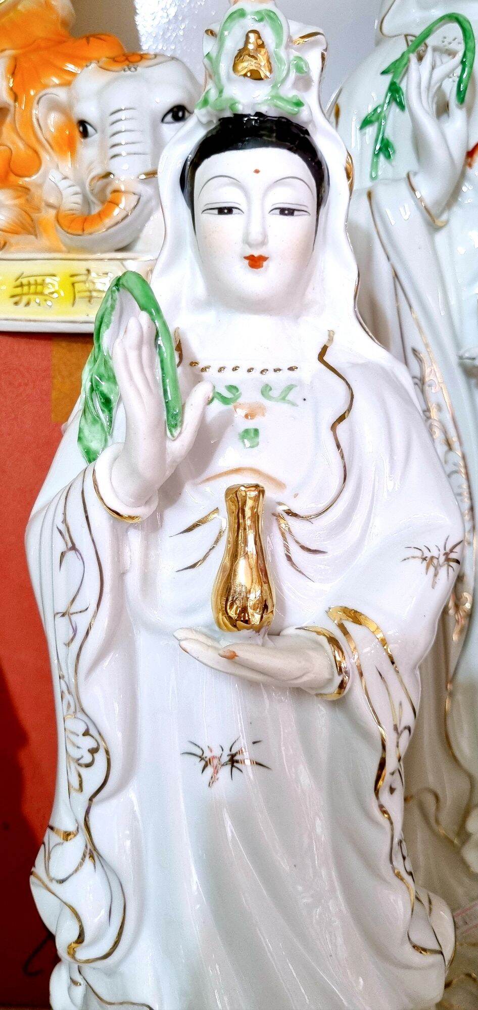 Tượng quan âm đứng cao 45cm - chất liệu sứ