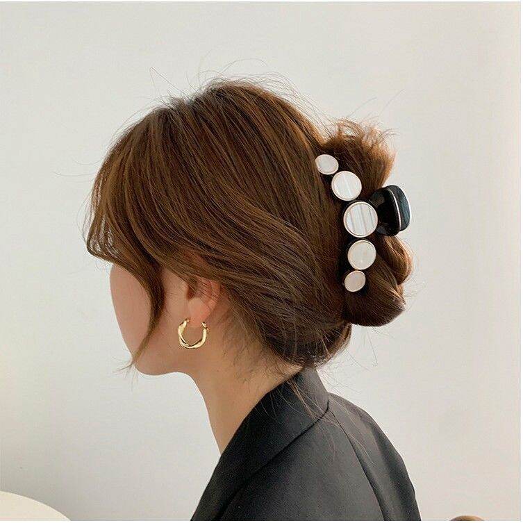 Kẹp tóc càng cua giả ngọc sang trọng