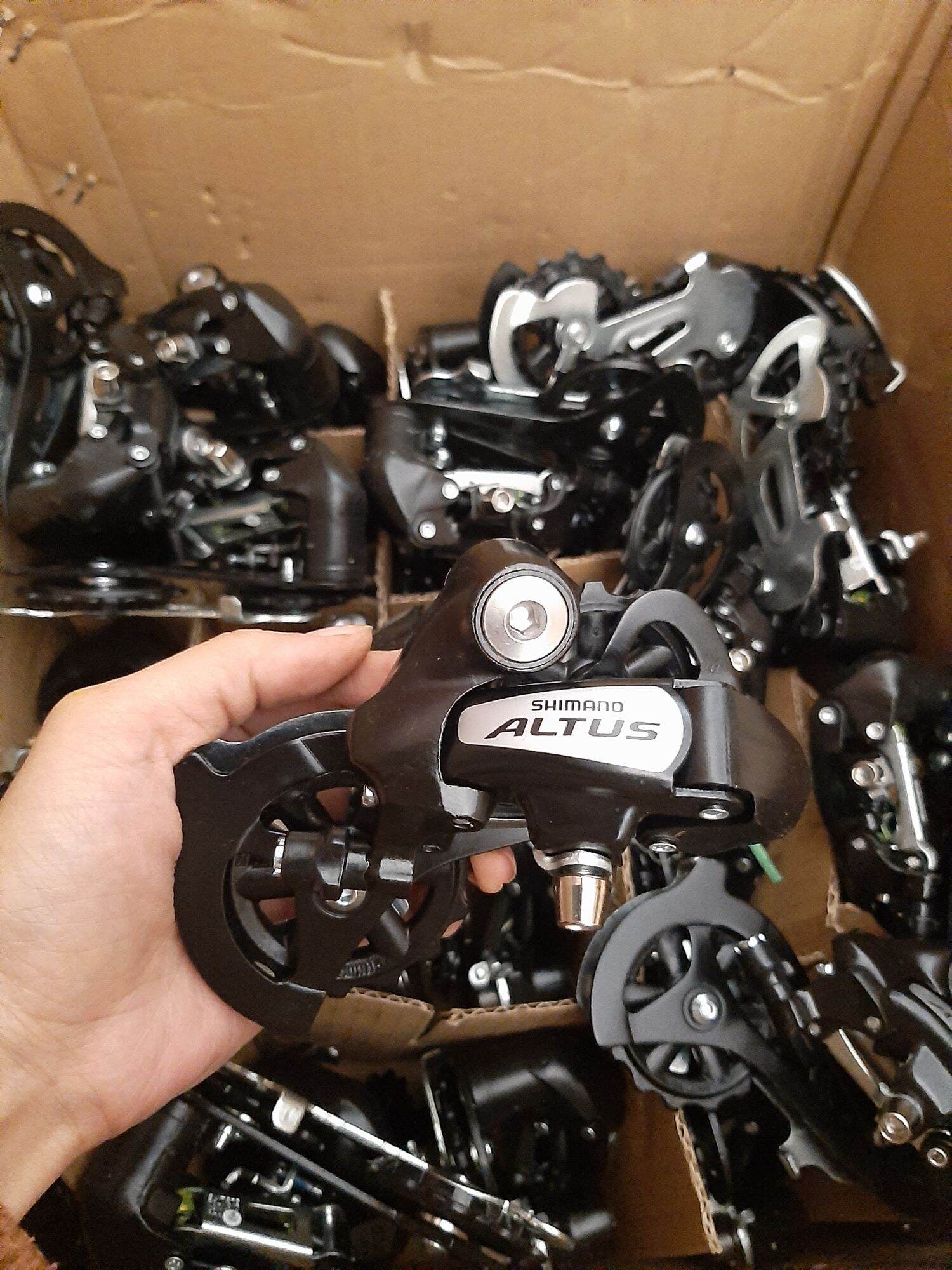 Củ đề shimano altus 8