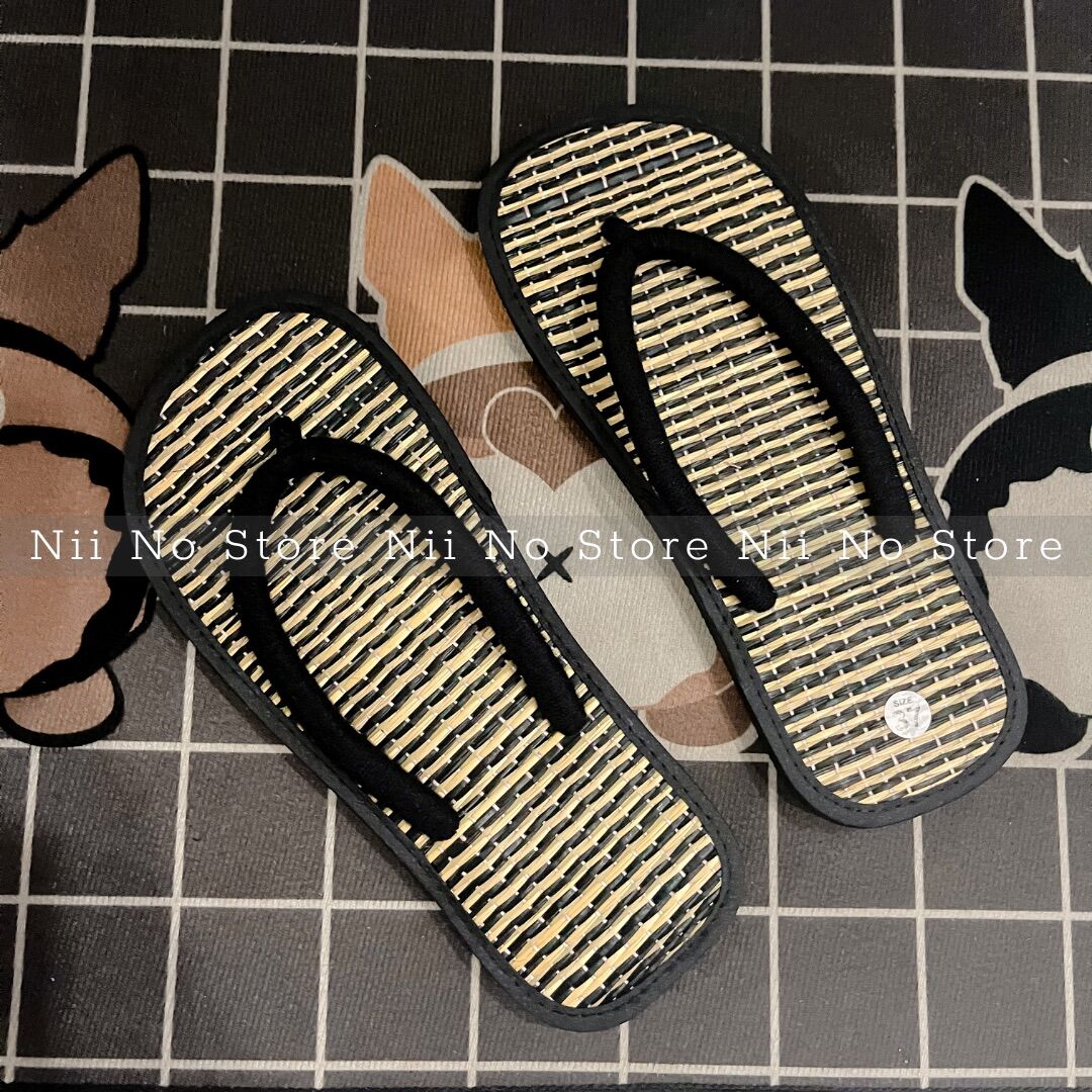 Dép chiếu cói màu đen quai nhung