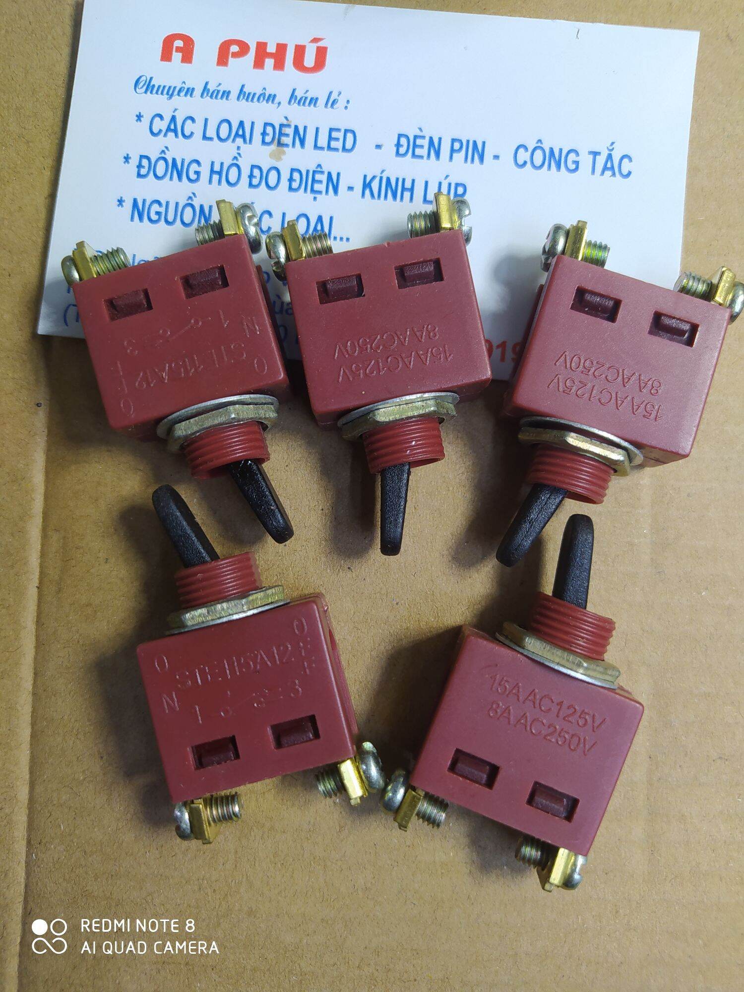 5 Công tắc gạt 2 chân 2 nấc