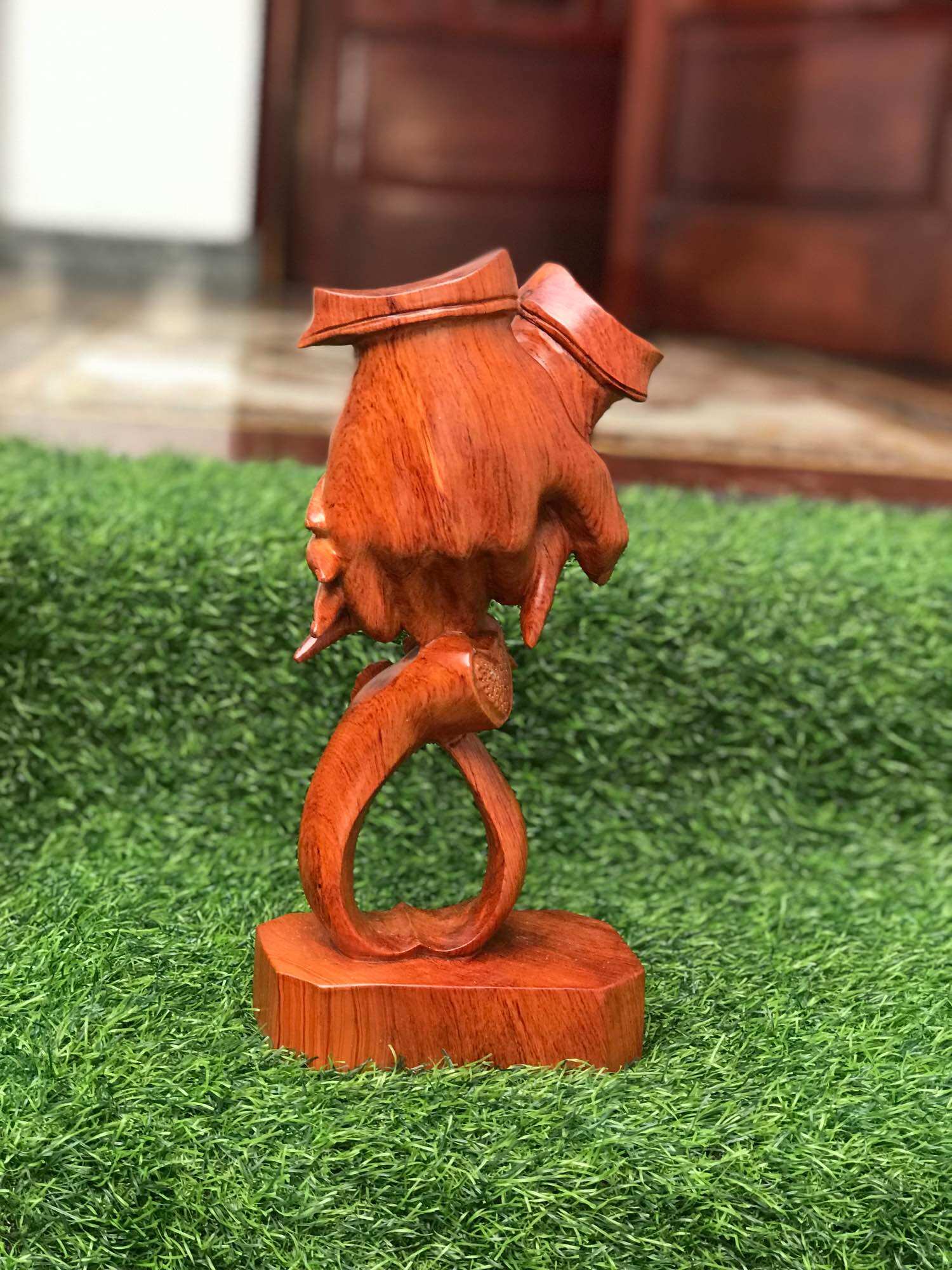 Tượng tình yêu vĩnh cửu  + phu the kt 30/4/8