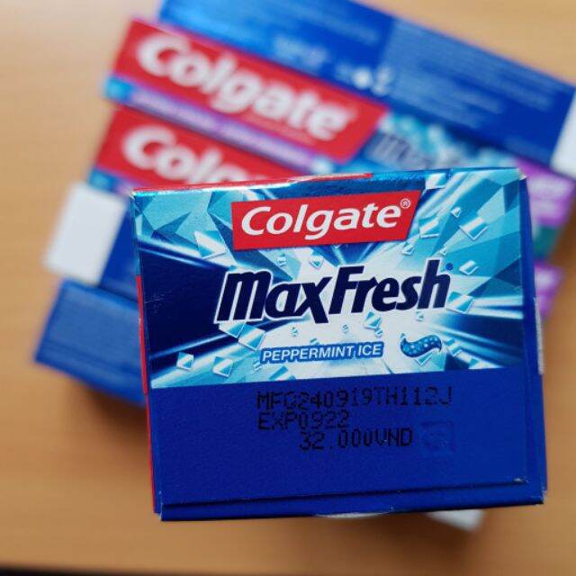 kem đánh răng Colgate maxfresh than tre (3cây x 225g)