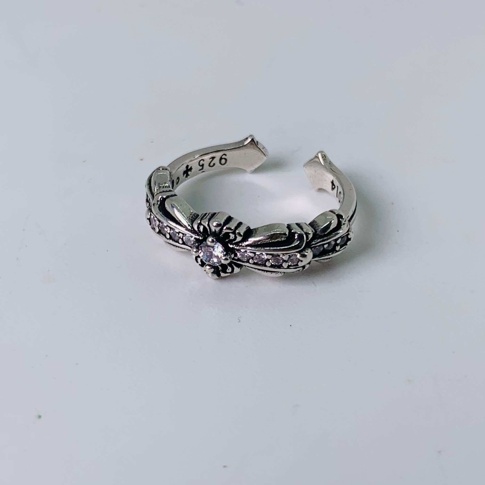 Nhẫn Chrome Heart mini keeper bạc full diamond trắng - Chrome Heart Shop.