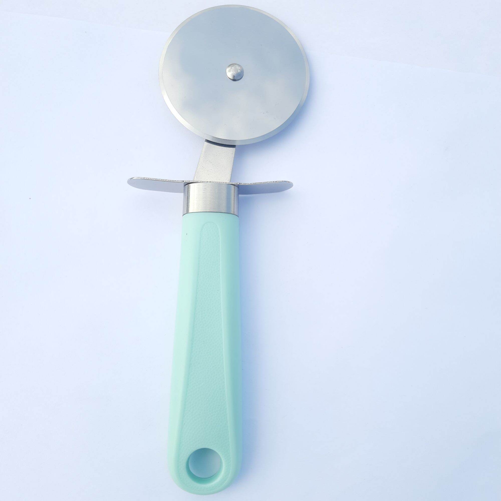dụng cụ cắt bánh