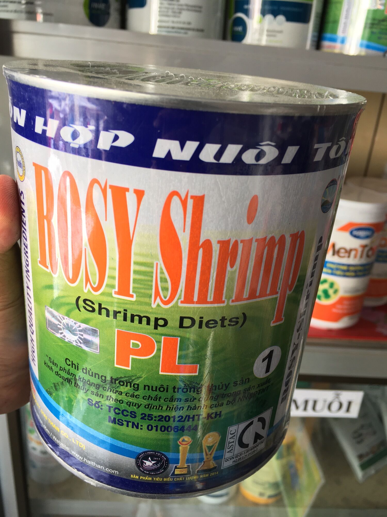 Rosy shrimp pl 1 thức ăn cao đạm dùng ương nuôi tôm cá , bổ sung vitamin , khoáng chất , vitamin giúp tôm cá .... phát triển tốt
