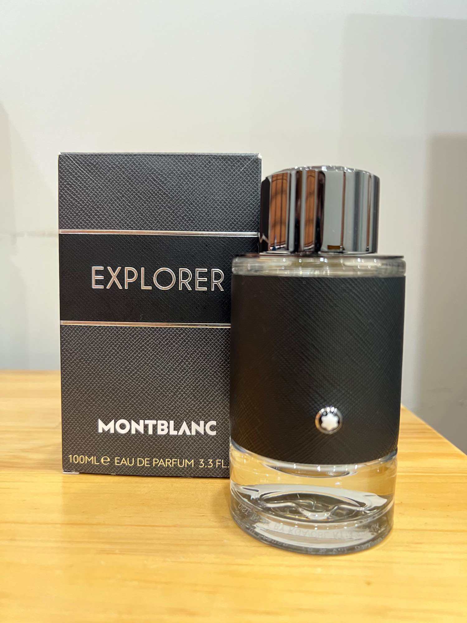 Nước hoa man Montblanc Explorer edp chính hãng 100ml . Sự hấp dẫn hương nước hoa của Đức mang một phong cách chàng trai đầy quấn hút trên biển xanh.