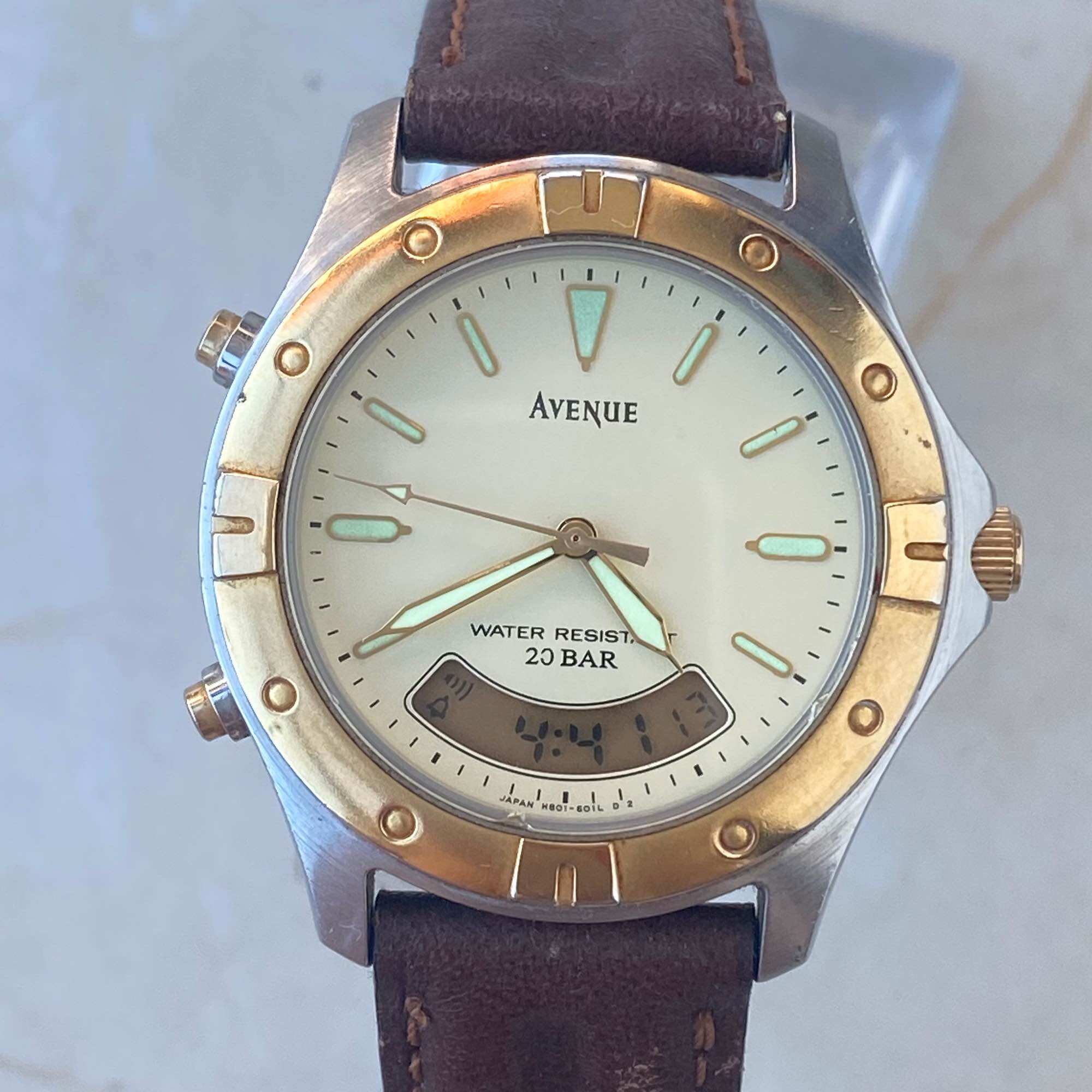 Đồng hồ nam Avenu Sieko rịa kính 2hand Nhật