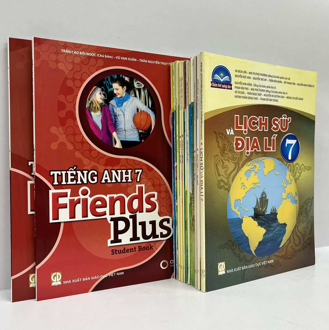 Sách giáo khoa bộ lớp 7 ( CTST)-13 quyển + Friends Plus 7 (BH+BT).