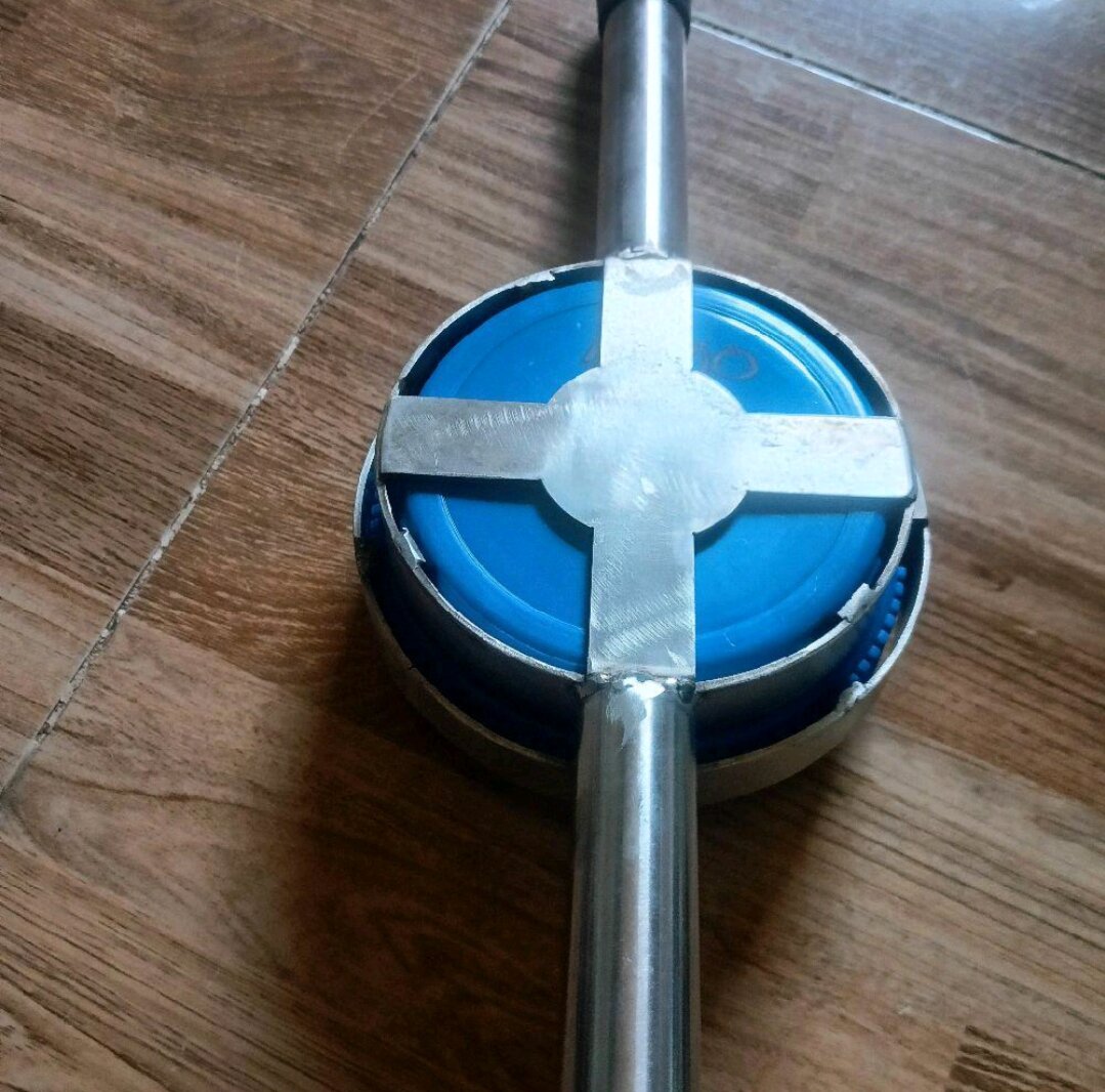 1 cây mở nắp inox phi 110 và phi 100