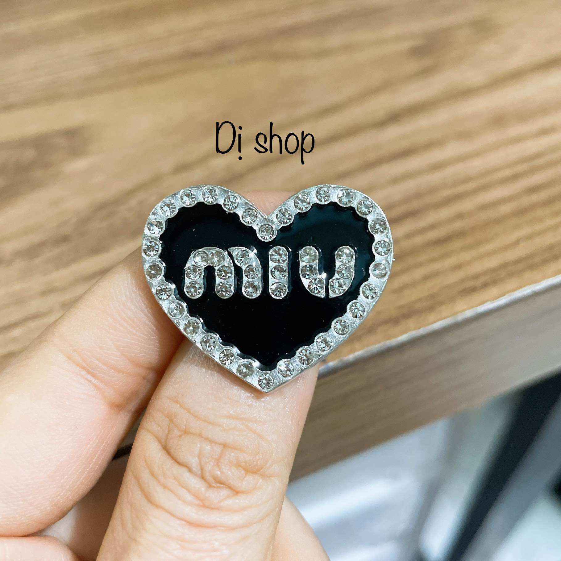 BÔNG HOA MẶT TRỜI BẰNG ĐÁ ( ghim cài áo) size 2.5cm