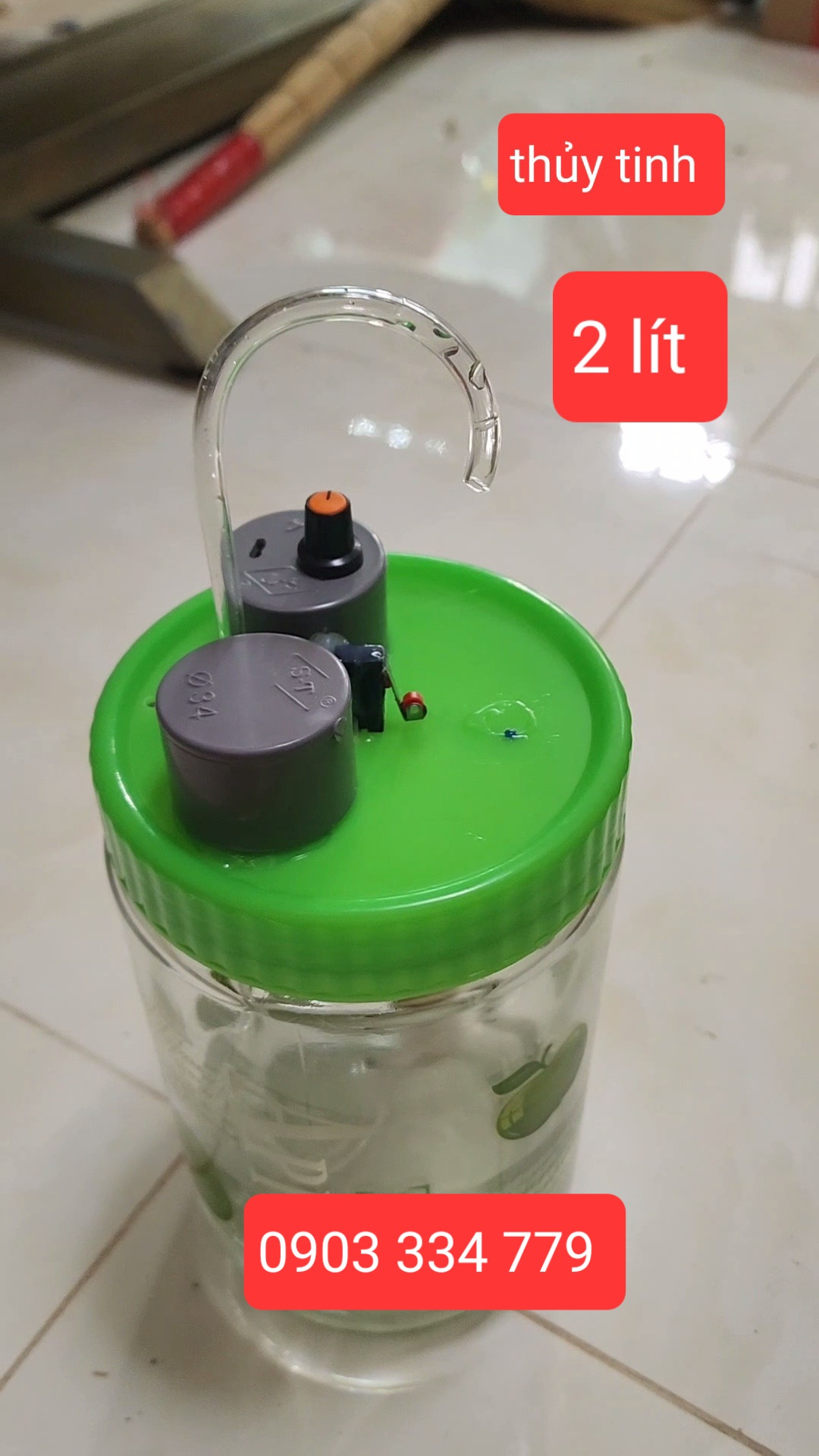 Bình rót ruou tự động thủy tinh 2 lít