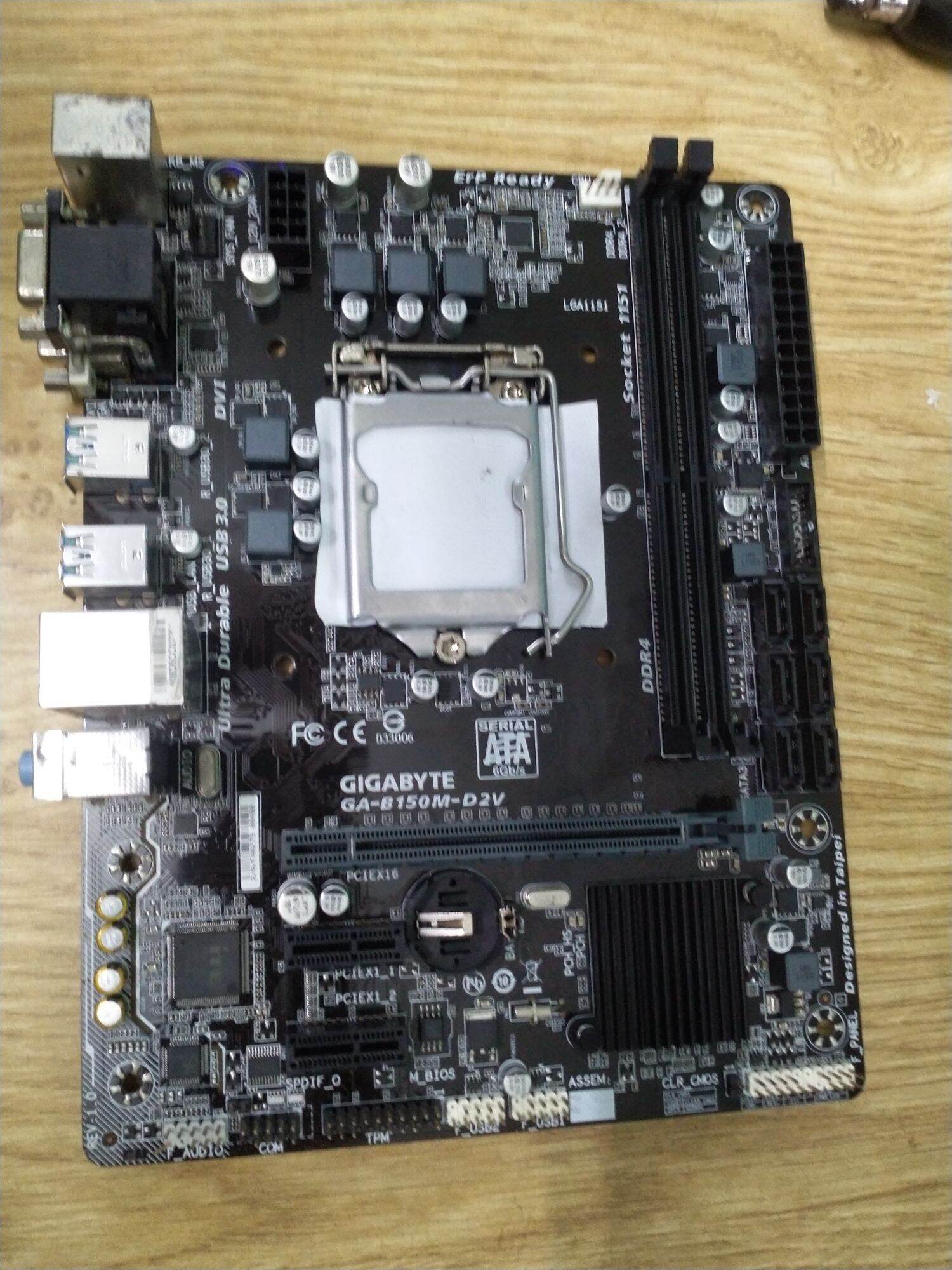 mainboard gigabyte b150M -d2v ram Ddr4