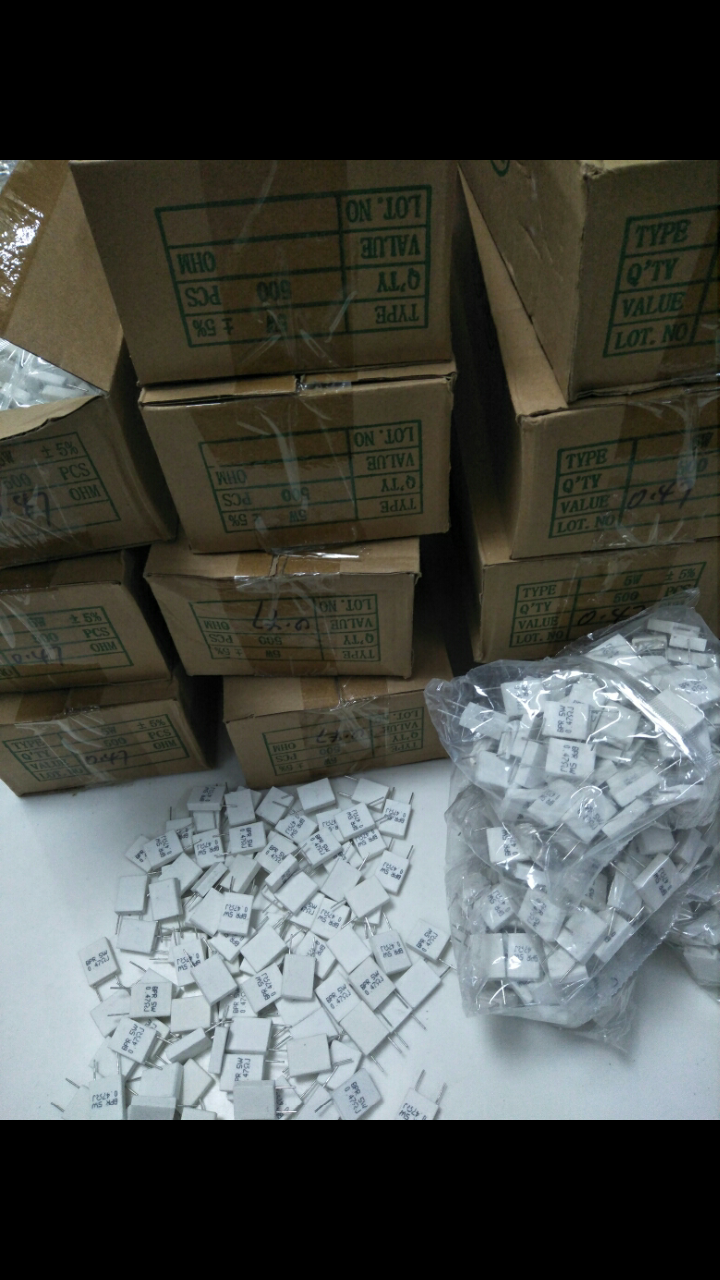 20 trở sứ đứng 5w 0.47 ôm