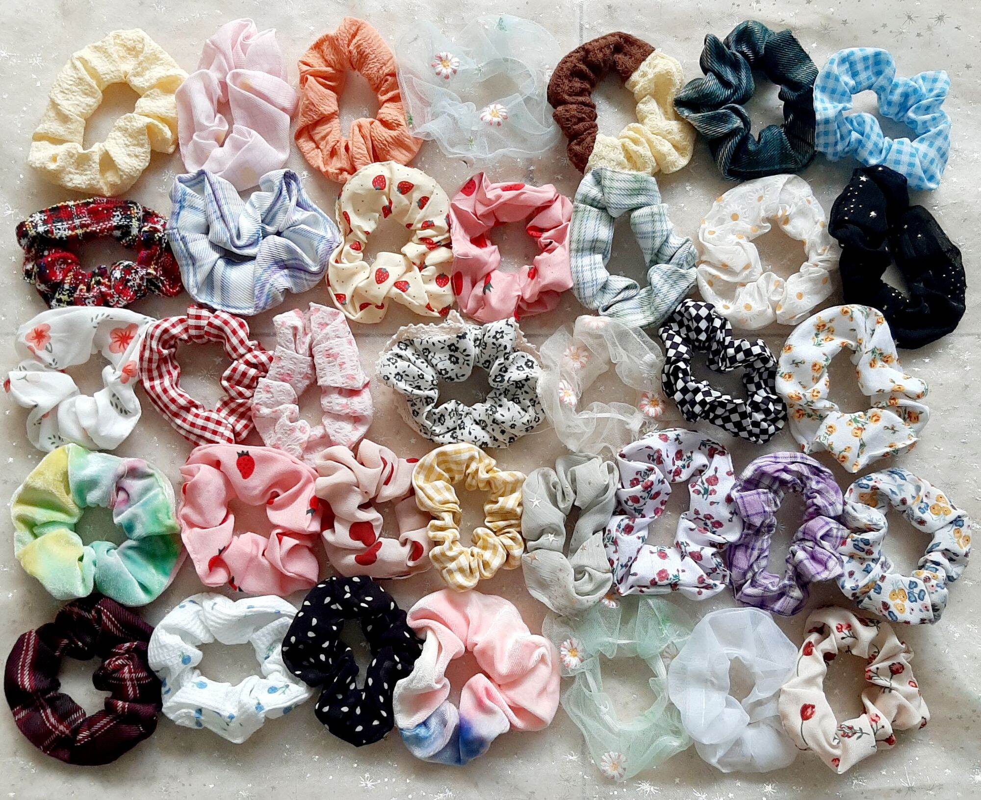 Cột tóc Scrunchies đủ màu (giao ngẫu nhiên)
