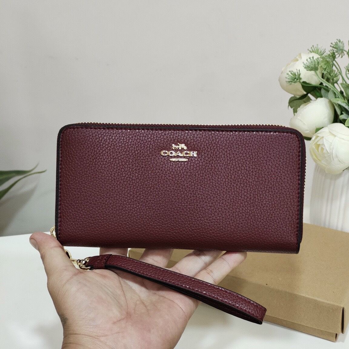 Ví C0ACH - LONG ZIP AROUND WALLET da thật cực sang