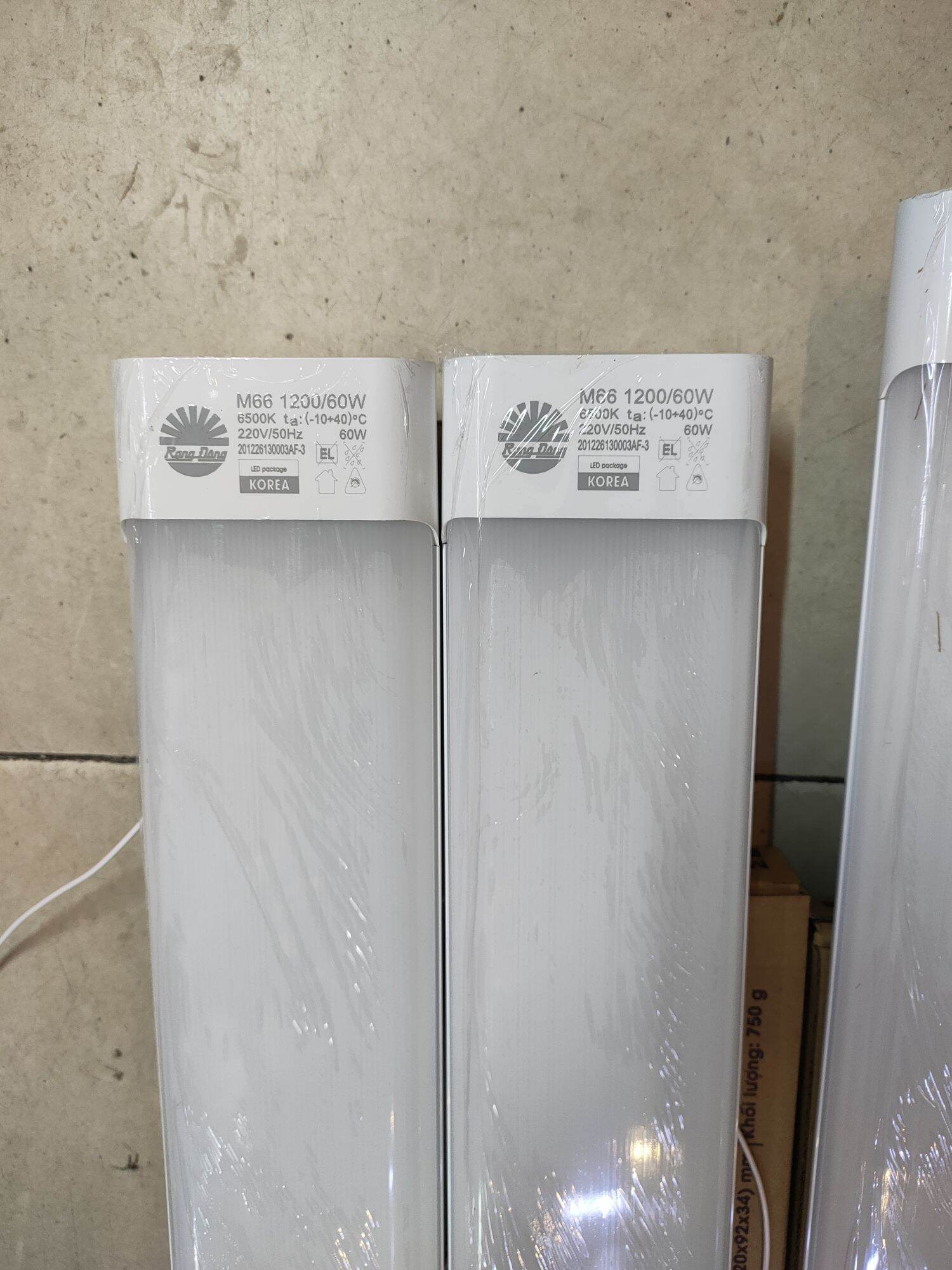 Bộ đèn led 1,2m-60w M66 thương hiệu Rạng đông