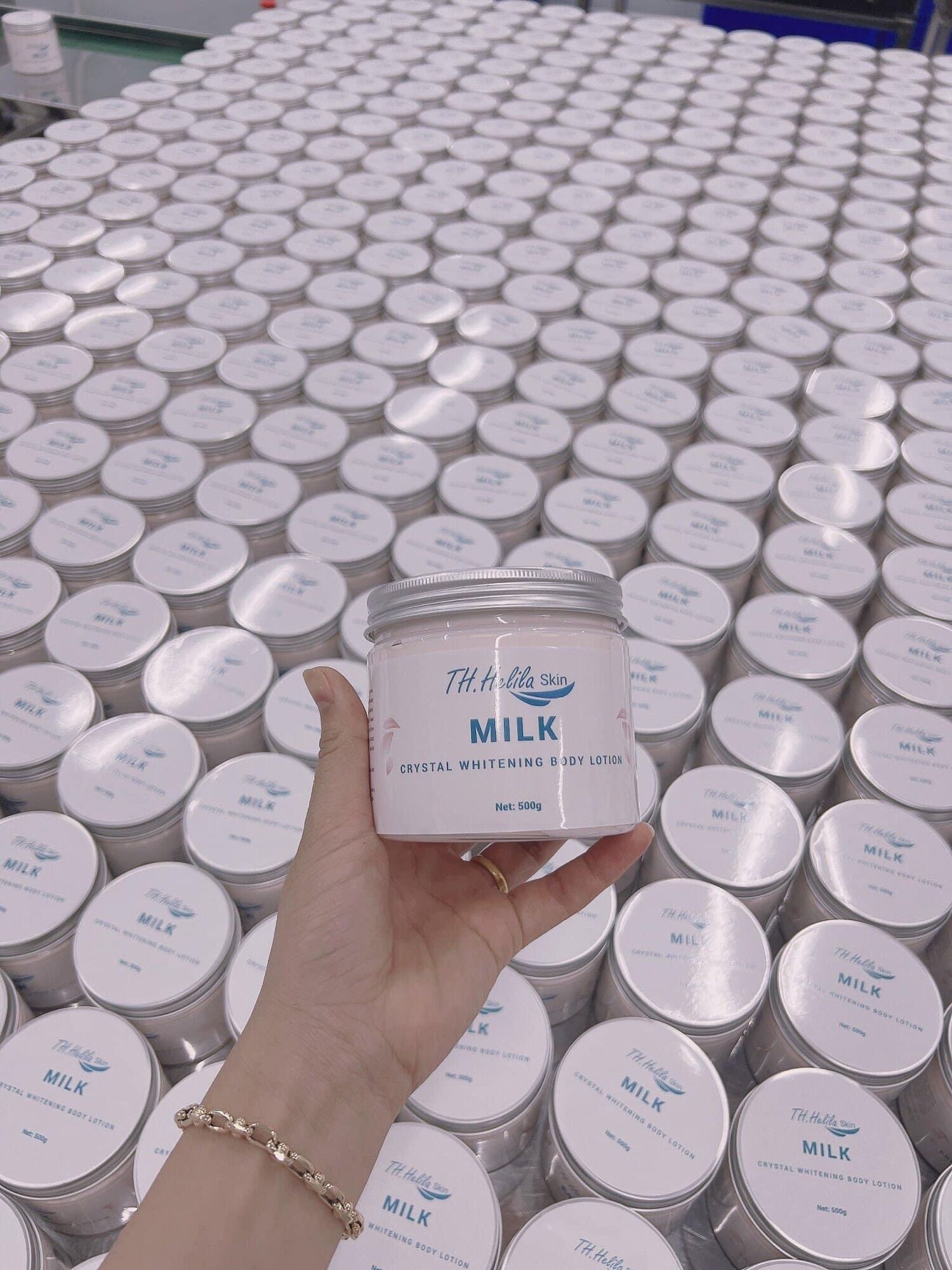Kem body trắng da milk