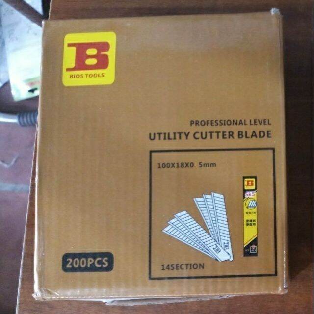 Hộp 200 lưỡi dao dọc giấy Bosi