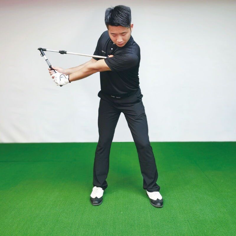 Dụng cụ hỗ trợ tập swing đa chức năng