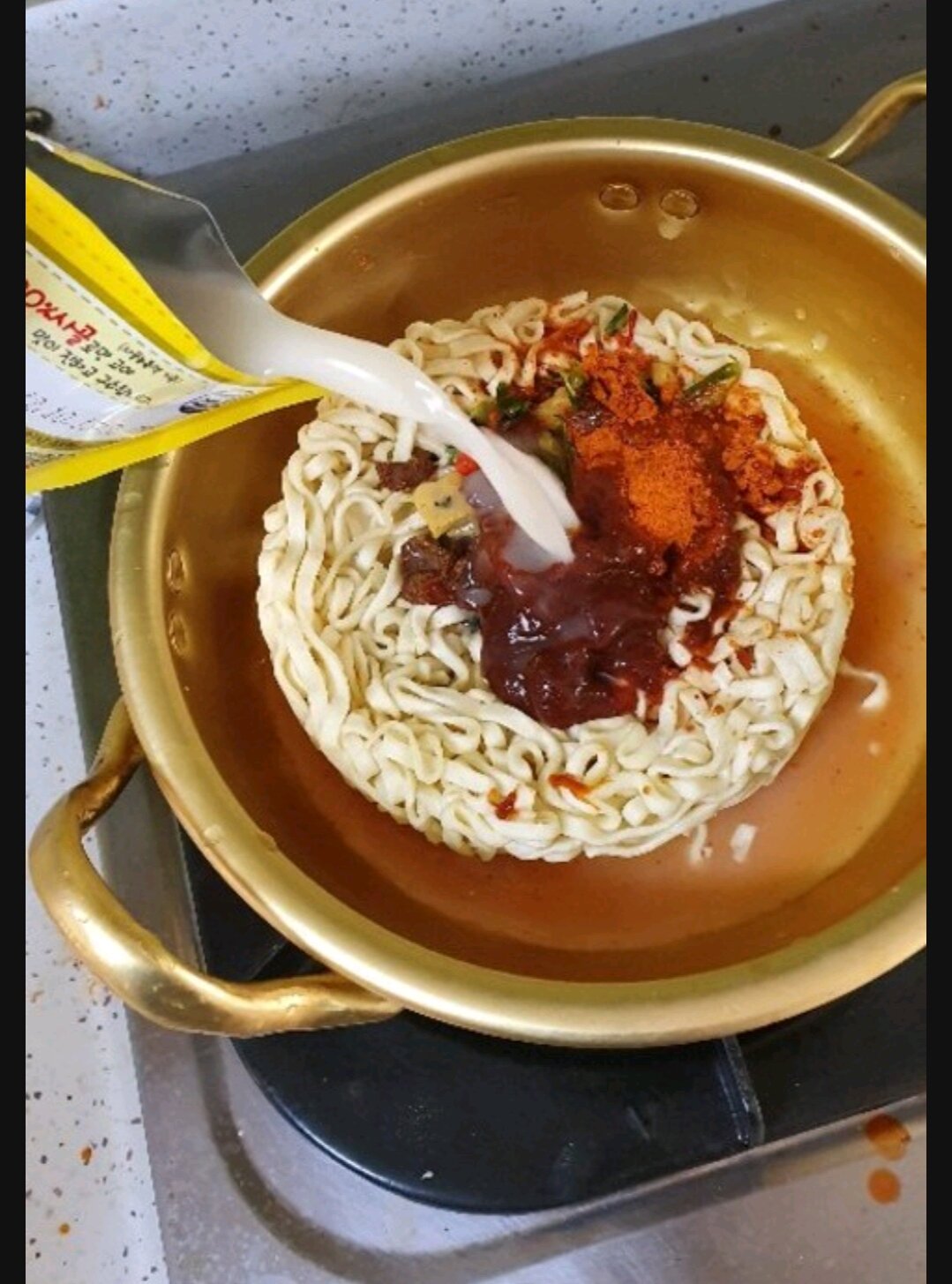 Súp xương bò hầm Ottogi 500g/ 오뚜기 옛날 사골곰탕 국물 500g