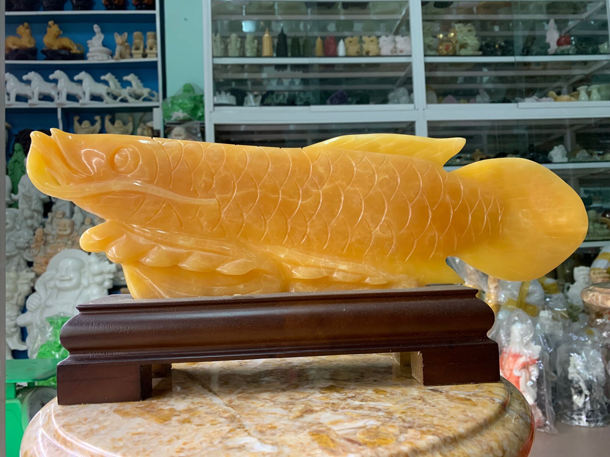 Cá rồng phong thuỷ đá ngọc hoàng long - ngang 35cm