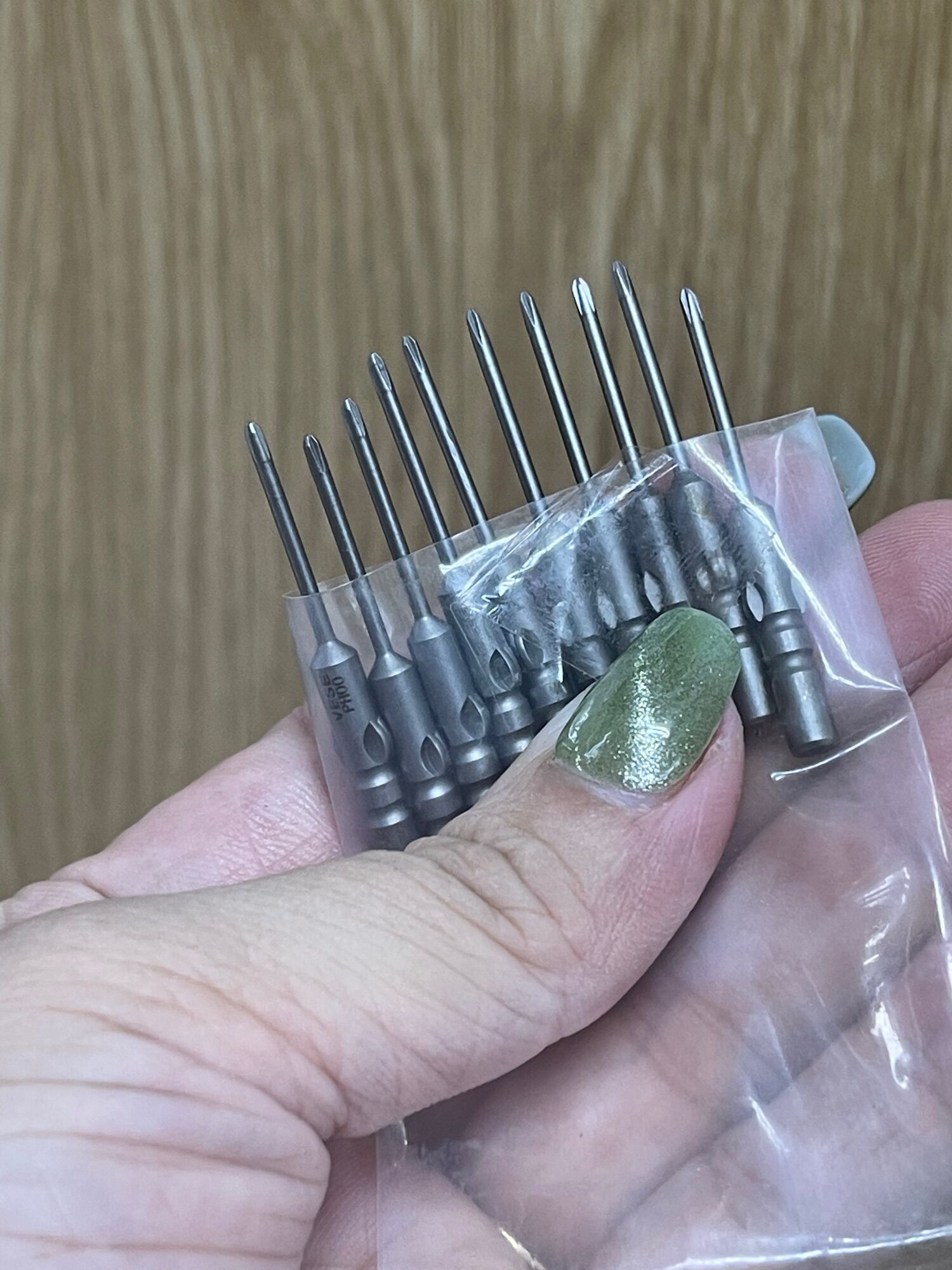 Đầu vít 4 cạnh