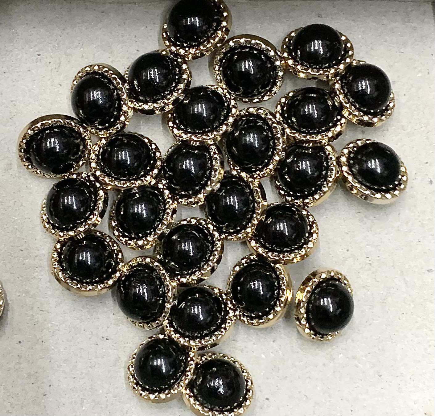 5 Nút kiểu bẹt 14mm.