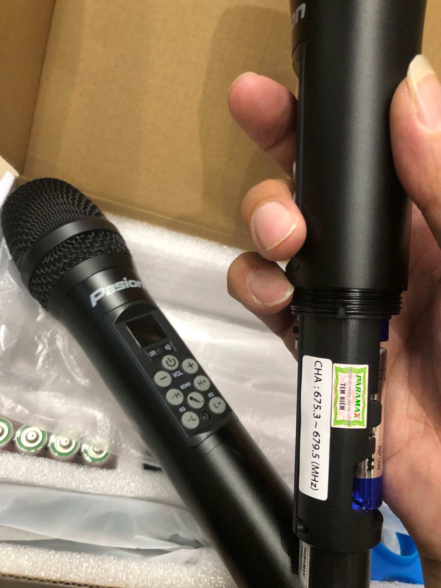 Micro karaoke không dây DSP Paramax Pasion Echo (Dòng micro cực hay, chống hú, tương thích Bose, JBL, Sony)