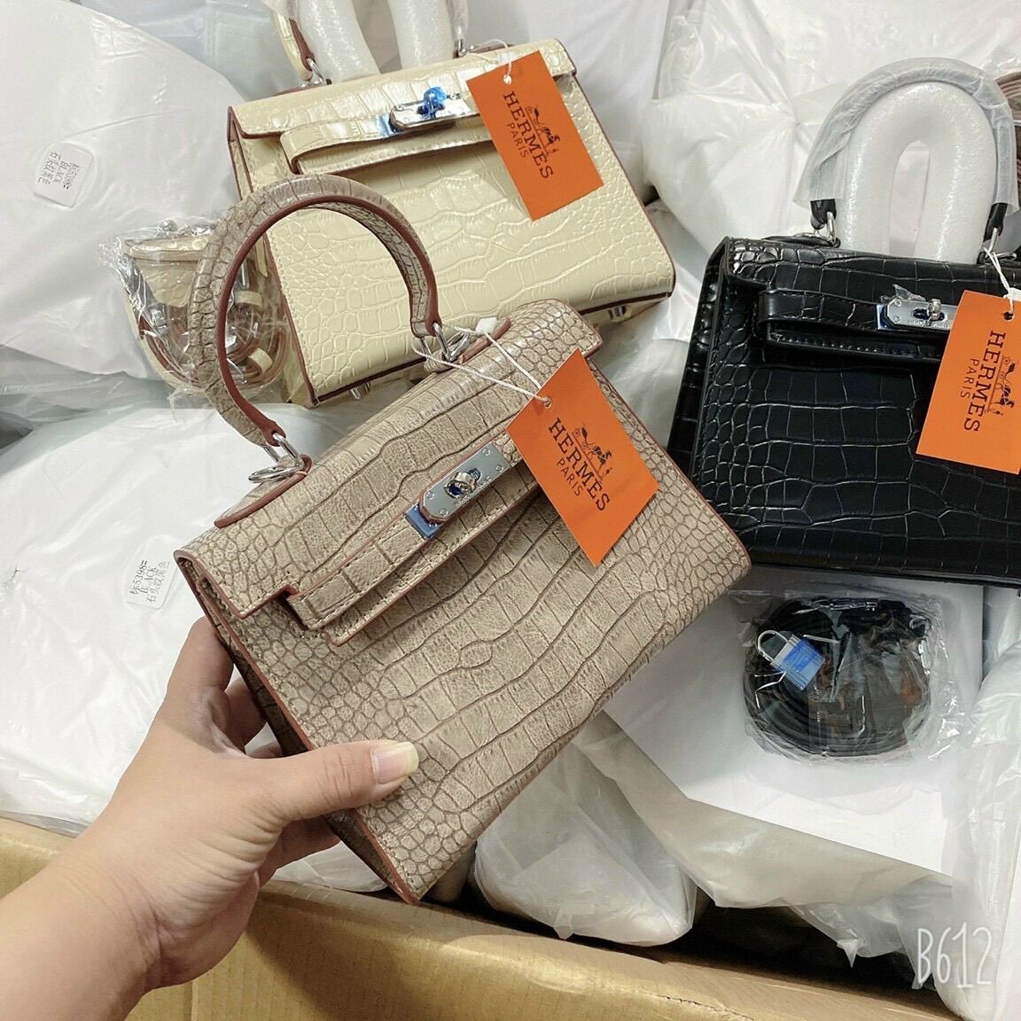 Túi xinh HM kelly vân đá (ghi, trắng, đen) sz 19 đẹp choảnh cực kỳ ạ !