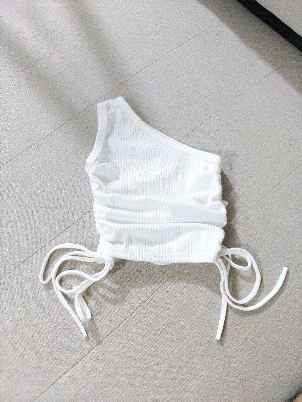 Áo thun lệch vai rút eo 2 bên dành cho bé gái